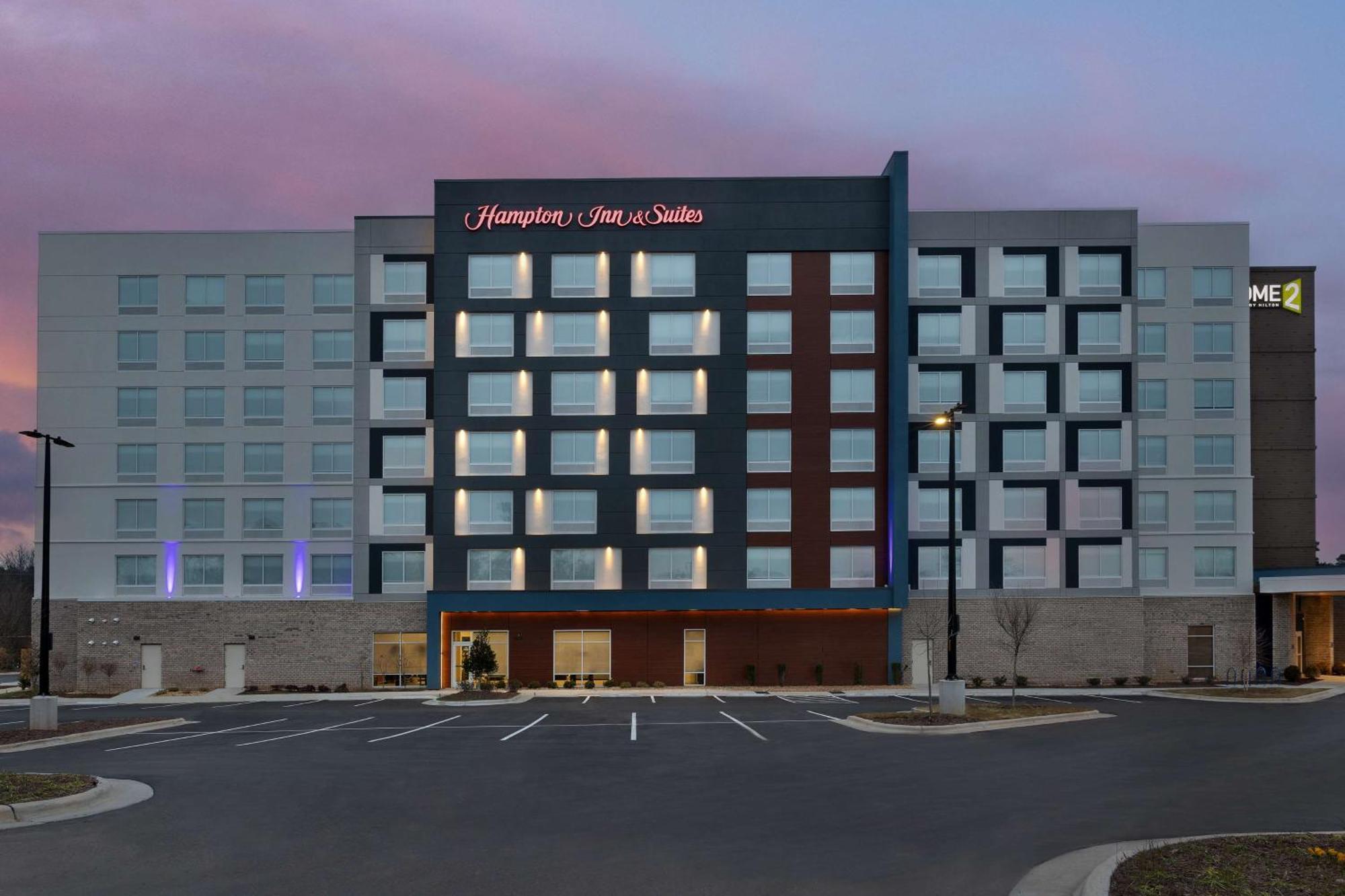 Hampton Inn & Suites Durham University Medical Center Exterior foto